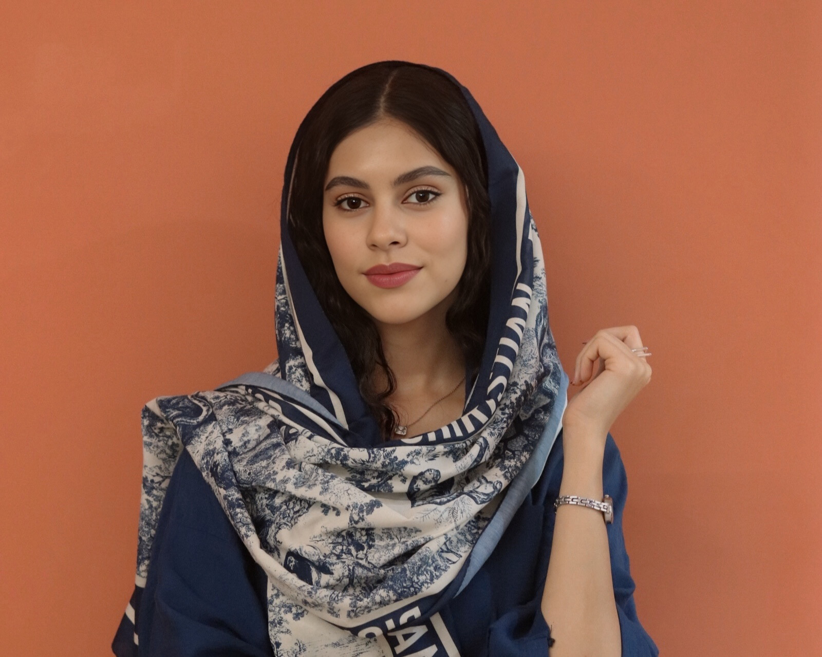 نوشین حسین خانی